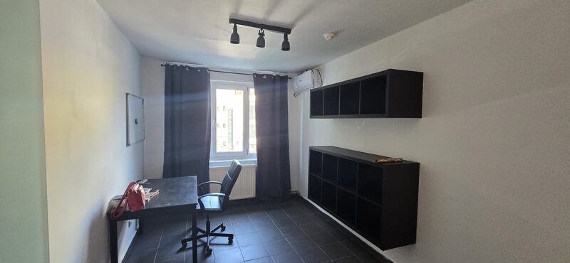 Dristor- metrou, etajul 1-stradal, ideal office, cabinet,